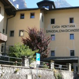 Casa Montana S. Maddalena，位于圣维托-迪卡多雷的酒店
