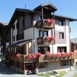 Familienhotel Garni Sporting，位于贝特默阿尔卑的酒店