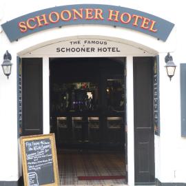 Schooner Hotel，位于阿尔恩茅斯的酒店