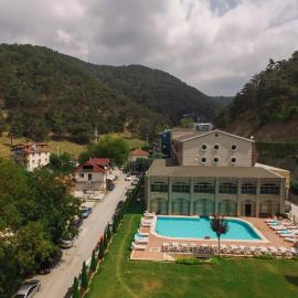 Sarot Termal Park Resort & Spa - Halal Hotel，位于Otlu的酒店