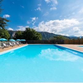 ULVF Le Domaine de l'Olivaie，位于Gilette的酒店