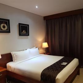 PADDY'S HOTEL & APARTMENTS，位于莫尔兹比港的酒店