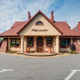Pokoje Gościnne Murowanka，位于普热梅希尔的酒店