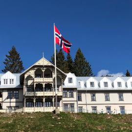 Hotell Eikerapen Gjestegård Åseral,位于Åseral的酒店