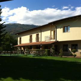 Ca' Del Bosco，位于布多亚的酒店