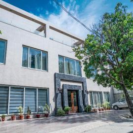 City View Hotel & Restaurant,位于拉合尔的酒店