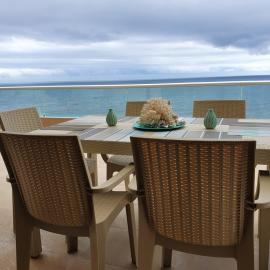 Departamento frente al mar en Manta-Barbasquillo con espectacular vista，位于曼塔的酒店