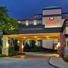 Ramada by Wyndham Cleveland Independence，位于独立市的酒店
