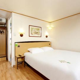 Campanile Nevers Nord - Varennes-Vauzelles，位于瓦雷讷沃泽勒的酒店