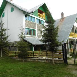 Pensiunea Luminita，位于Ciungetu的酒店