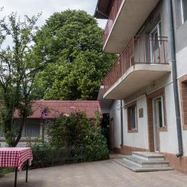 Casa din Gradina，位于南埃福列的酒店