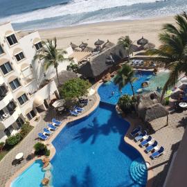Condo Costa Bonita Beach & Resort，位于马萨特兰的酒店