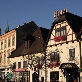 Hotel-Residenz Schrannenhof，位于克洛斯特新堡的酒店