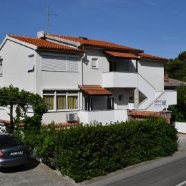 Apartments Josip，位于拉布的酒店