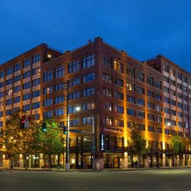 Silver Cloud Hotel - Seattle Stadium，位于西雅图的酒店