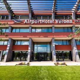 Airporthotel Verona Congress & Relax，位于多索博诺的酒店