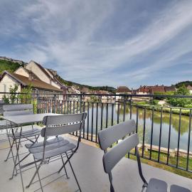 LES TANNERIES Meilleures vue sur la rivière Chambres climatisées，位于奥尔南的酒店