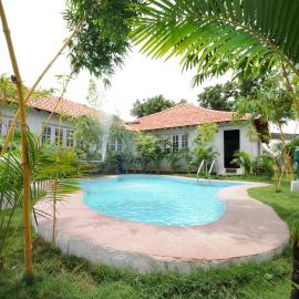 The Savoy Farmstay，位于Dharmapuri的酒店