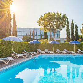 Residence Nuove Terme，位于西尔米奥奈的酒店