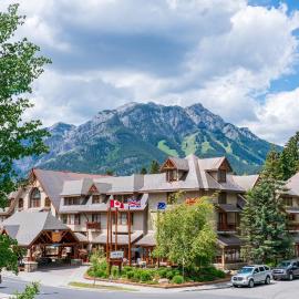 Banff Caribou Lodge and Spa，位于班夫的酒店