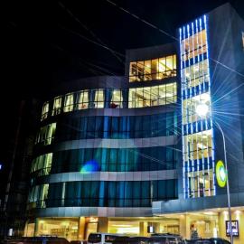 D'Hotel & Suites，位于第波罗的酒店