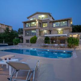 Silencio Villas，位于雷夫卡达镇的酒店