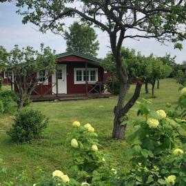 Mälarhusen Semesterby Österlen - Stugor & Gårdssviter，位于Sandby的酒店