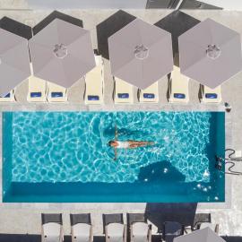 Athina Suites Luxury Suites Near The Sea Platanias，位于普拉塔尼亚斯的酒店