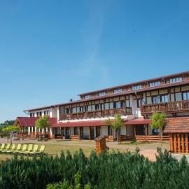 Golchener Hof - Familienhotel & Bauernhofurlaub in Mecklenburg，位于Golchen的酒店