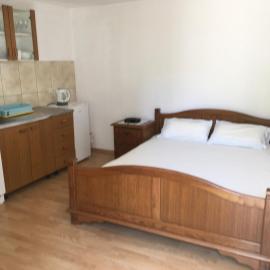 Apartman Nadia，位于卡尔卢巴格的酒店