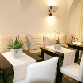 deckerts Hotel am Katharinenstift，位于卢瑟斯塔德艾斯莱本的酒店