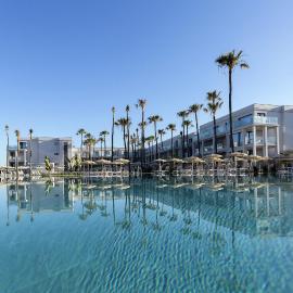 Hipotels Barrosa Park,位于奇克拉纳-德拉弗龙特拉的酒店