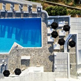 Mr and Mrs White Tinos，位于提诺斯的酒店