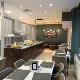 Oasi Village Hotel，位于米兰的酒店