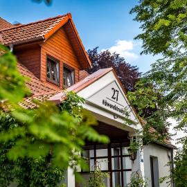 Dworek Tradycja，位于Łobez的酒店