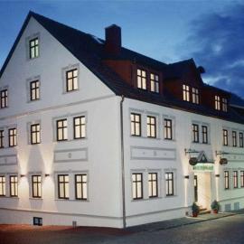 Hotel Stadt Waren，位于瓦伦的酒店