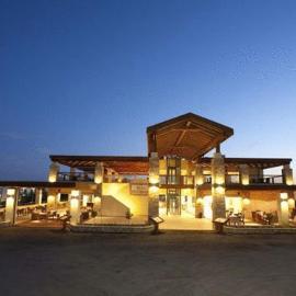 Island Blue Hotel，位于佩基罗德的酒店