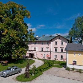 Schlosshotel Zamek Zdikov，位于Zdíkov的酒店