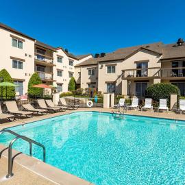 Club Hotel Nashville Inn & Suites，位于纳什维尔的酒店