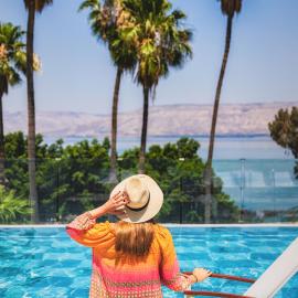 Hotel Lake House Kinneret，位于提比里亚的酒店