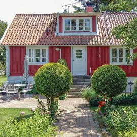 Lovely Home In Sölvesborg With Wifi，位于瑟尔沃斯堡的酒店