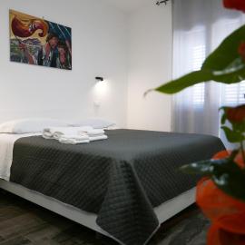 Opera Boutique Rooms，位于蒙雷亚莱的酒店