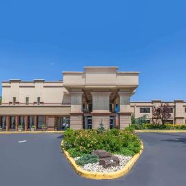 Baymont by Wyndham Pompton Plains/Wayne，位于Pompton Plains的酒店