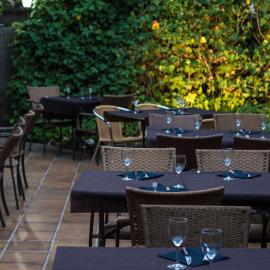 L'ARGOLLA HOTEL-Pizzeria，位于圣科洛马·德法尔的酒店