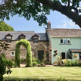 Brecon Boutique Breaks Wild Land，位于Sennybridge的酒店