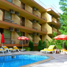 Hotel Valena，位于希典的酒店