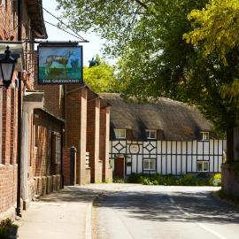 The Greyhound Inn，位于旺塔奇的酒店