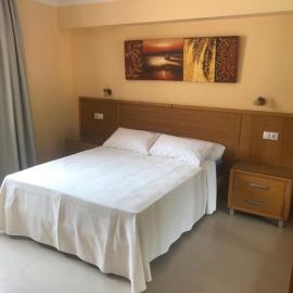 hotel la Ribera，位于Santianes的酒店