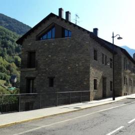 Apartamentos Solans，位于别尔萨的酒店