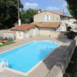 Gites la Marquise，位于Prisse-la-Charriere的酒店